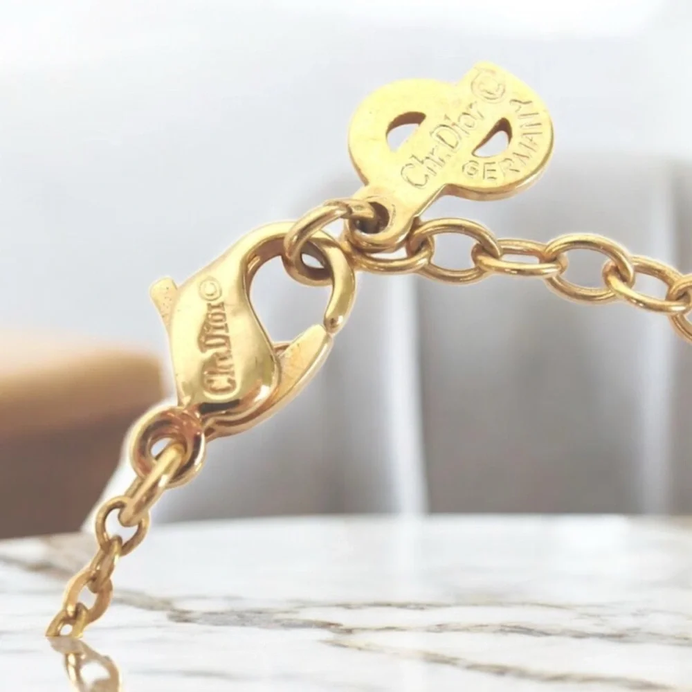 DIOR Signatura Logo Necklace- Germany 🔥 - Picture 7 of 10